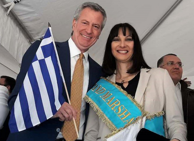 Πρόσκληση Κουντουρά στο δημοφιλή Δήμαρχο της Νέας Υόρκης Bill de Blasio να επισκεφτεί την Ελλάδα