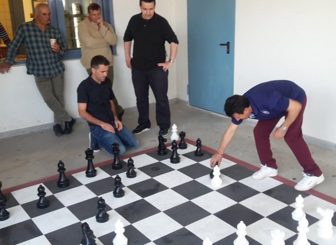 Πρόσκληση σε αγώνα σκάκι απο το Εσπερινο ΕΠΑΛ Θήρας