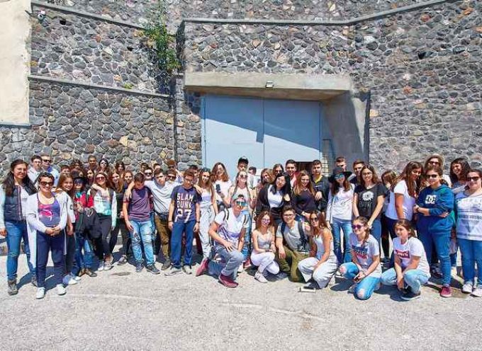 Επίσκεψη της περιβαλλοντικής ομάδας του 1ου Γυμνασίου Αγ. Νικολάου στη Σαντορίνη