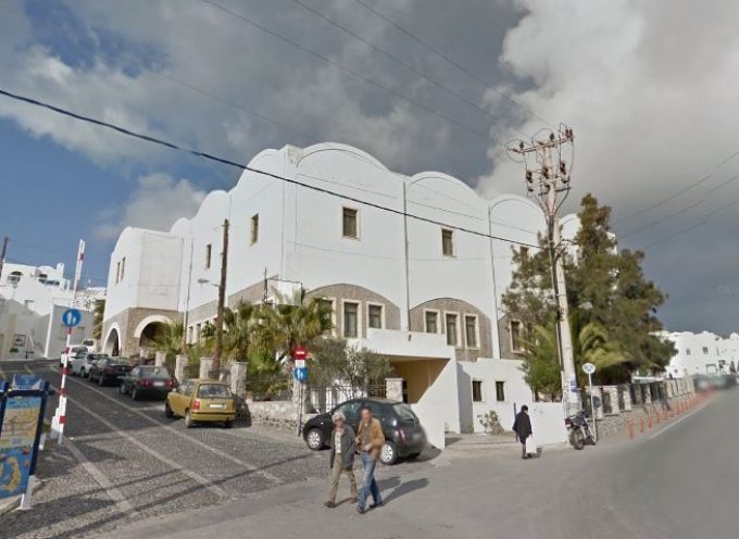 Φύλακας του Μουσείου Σαντορίνης έκλεψε πήλινα αγγεία και ειδώλια