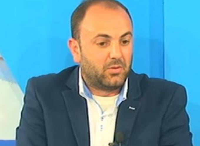 Αρτέμιος Καφούρος: “Οι θεσμοί δεν απειλούνται ούτε εκβιάζονται”
