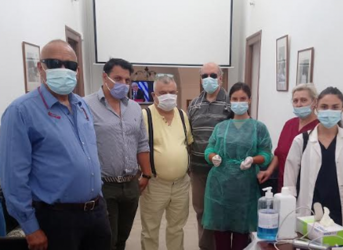 Το Πτωχοκομείο – Γηροκομείο επισκέφτηκε ομάδα γιατρών και ο Διοικητής του Γενικού Νοσοκομείου Θήρας