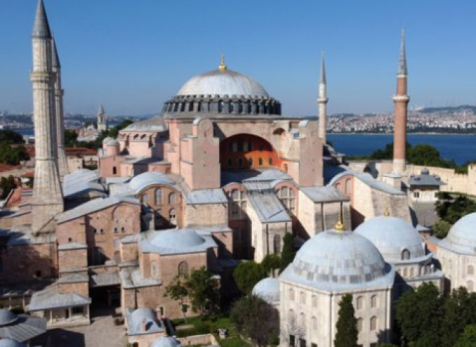 Ψήφισμα από το Επιμελητήριο Κυκλάδων: “Η μετατροπή του μνημείου της Αγίας Σοφίας σε τζαμί  αποτελεί πλήγμα για τον Χριστιανισμό”