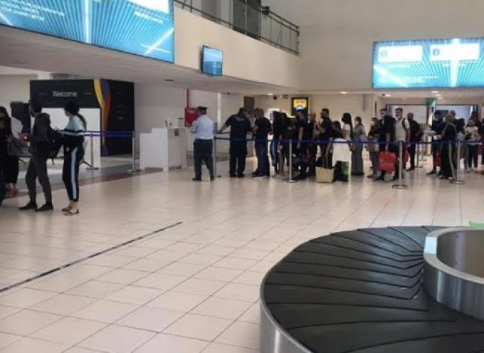 Με περισσότερες από 33.000 αφίξεις το πρώτο δεκαήμερο, ξένοι τουρίστες εγκαινίασαν τα Διεθνή Αεροδρόμια του Ν. Αιγαίου