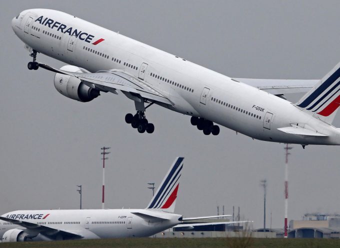 Air France και Etihad Airways ανακοίνωσαν νέες απ ευθείας πτήσεις προς Σαντορίνη