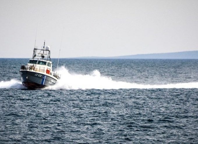 Ακυβέρνητο σκάφος ρυμουλκήθηκε στην Ίο, διασώθηκαν οι 2 επιβαίνοντες