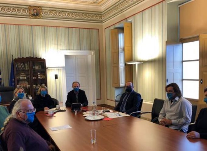 Συνάντηση εργασίας μεταξύ του Γενικού Γραμματέα Νησιωτικής Πολιτικής Μανώλη Κουτουλάκη και του Επιμελητηρίου Κυκλάδων.