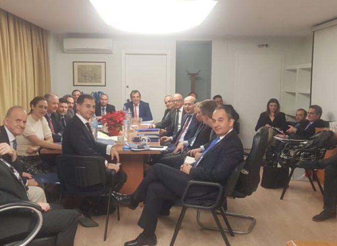 «Μια ιστορική φωτογραφία από μία ιστορική μέρα για τη Σαντορίνη»