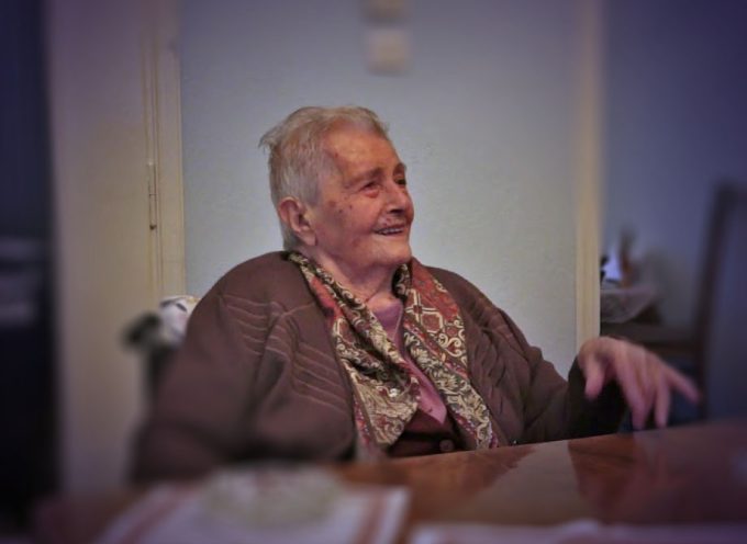 Αποχαιρετιστήριο μήνυμα του Δημάρχου Θήρας  Αντώνη Σιγάλα για την απώλεια της Ρένας Γρίβα