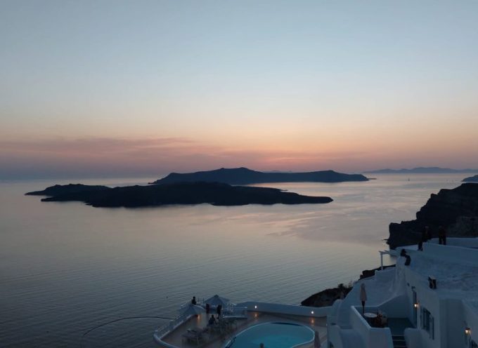 Σαντορίνη- την γλυκοκοιτάζουν οι Ολλανδοί