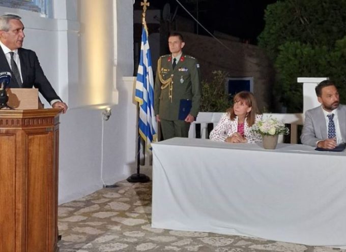 Ο Περιφερειάρχης στην Χάλκη για την ανακήρυξη της Προέδρου της Δημοκρατίας, Κατερίνας Σακελλαροπούλου, σε Επίτιμη Δημότη του νησιού
