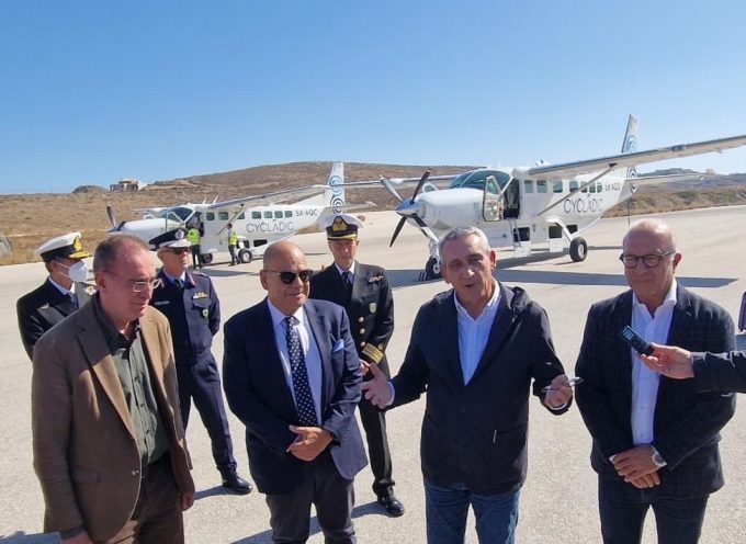 Ο Περιφερειάρχης Νοτίου Αιγαίου, Γιώργος Χατζημάρκος, εγκαινίασε τις πτήσεις της Cycladic, της πρώτης ελληνικής ενδο-νησιωτικής αερογραμμής που συνδέει τα νησιά του Αιγαίου