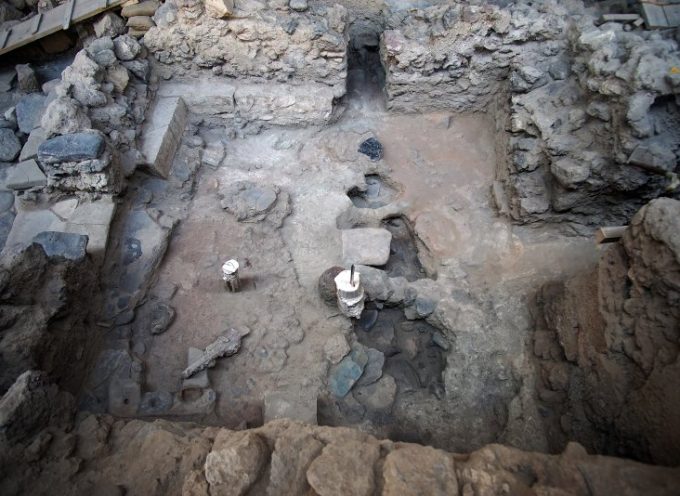 Το πιο αρχαίο επιτραπέζιο του κόσμου στη Σαντορίνη;