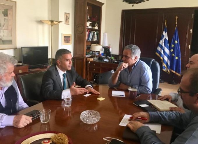Γ.Μαραγκός: Δημαρχιακό Μέγαρο Σύρου: Η αποκατάσταση των όψεων και της αλήθειας
