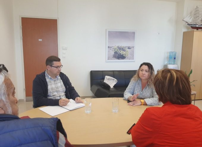 Κλιμάκιο της Κ.Ο. Σαντορίνης του ΚΚΕ με τον υποψήφιο βουλευτή στις Κυκλάδες, Ανδρέα Βλάχο, πραγματοποίησε περιοδεία στο Γενικό Νοσοκομείο Θήρας.