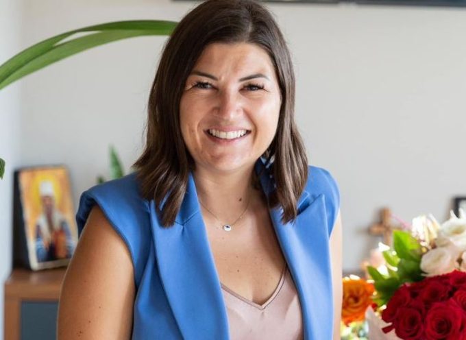 To ευχαριστώ της Ιουλίας Καραμολέγκου