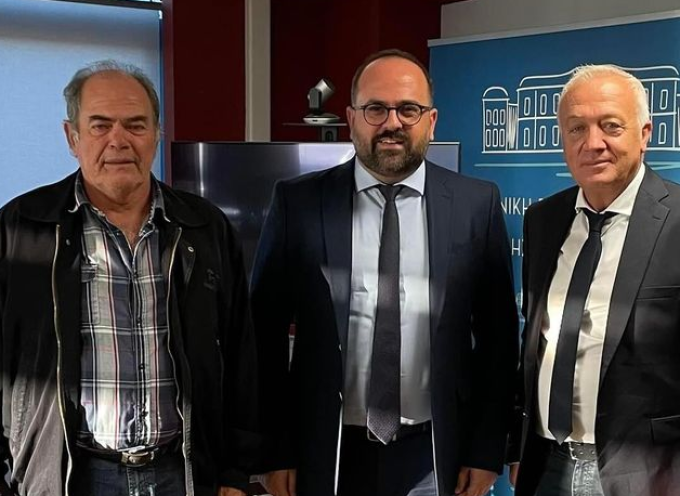 Μ.Καφούρος: Επίσκεψη με το νέο πρόεδρο της Θηρασίας κο Συρίγο Δημήτρη στον Γενικό Γραμματέα  Νησιωτικής  Πολιτικής κο Κουτουλάκη Μανώλη!