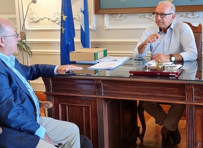 Συνάντηση νέου Δήμαρχου Θήρας με τον Αντιπεριφερειάρχη κ. Γιώργο Λεονταρίτη στην Σύρο