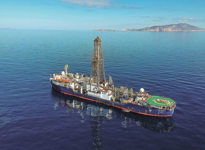 Καθημερινή: Σταθερά ενεργό το Κολούμπο στη Σαντορίνη