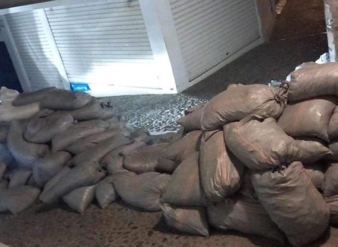 Πρόεδρος Κοινότητας Θήρας:Απαράδεκτες εικόνες για μια ακόμα φορά στο πιο κεντρικό σημείο της πόλης μας .