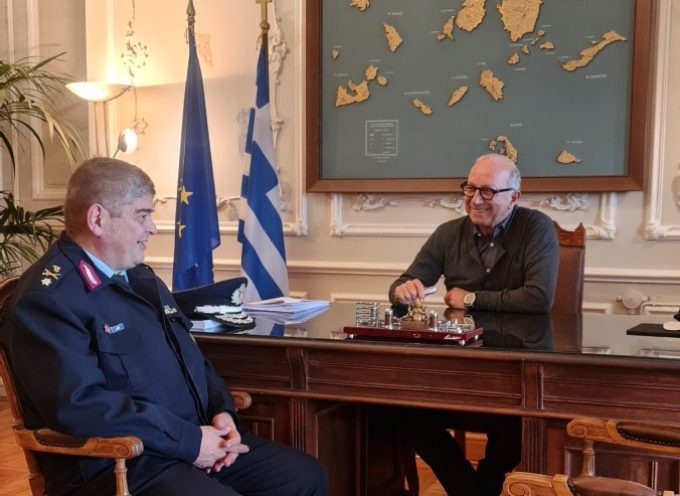 Τον Χωρικό Αντιπεριφερειάρχη Κυκλάδων κ. Γ. Λεονταρίτη επισκέφθηκε ο νέος Αστυνομικός Διευθυντής Κυκλάδων Ταξίαρχος Κωνσταντίνος Αγιασοφίτης