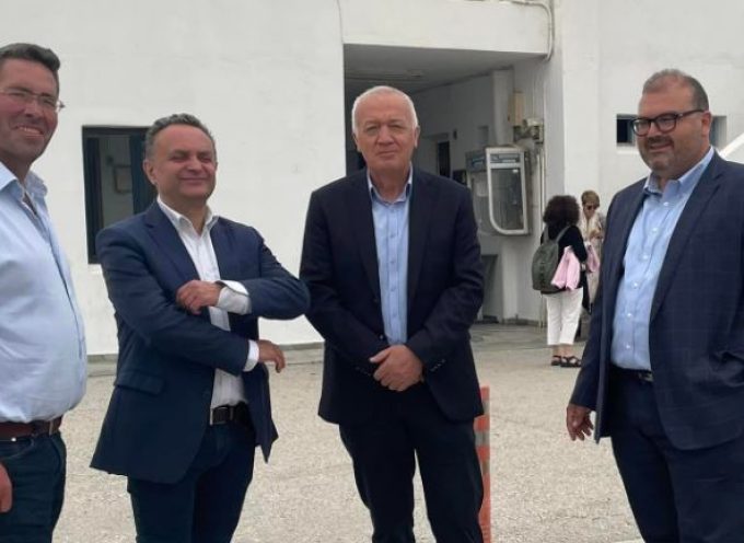 Στη Νάξο με τον υφυπουργό Αγροτικής Ανάπτυξης Σταύρο Κελέτση ο Μάρκος Καφούρος