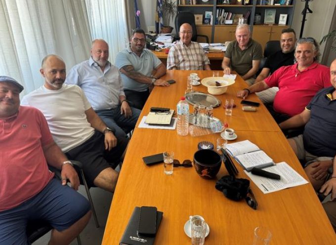 Συνάντηση ΔΣ Εμπορικού Συλλόγου με τον Δήμαρχο Θήρας