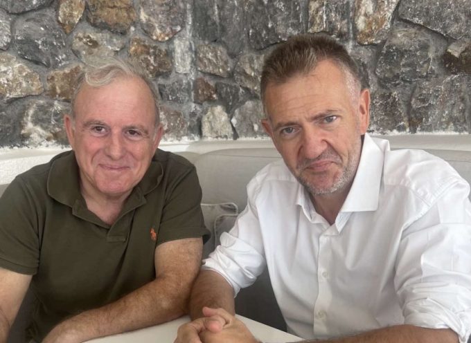 Συνάντηση της παράταξης ΤΩΡΑ! για τη Σαντορίνη και τη Θηρασιά με τον Εμπορο-Επαγγελματικό Σύλλογο Θήρας