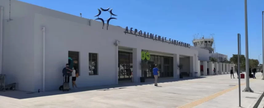 Η επιβατική κίνηση στα αεροδρόμια τον Ιανουάριο-Ισχυρή κινητικότητα καταγράφηκε στη Σαντορίνη (+19%, 22.218)