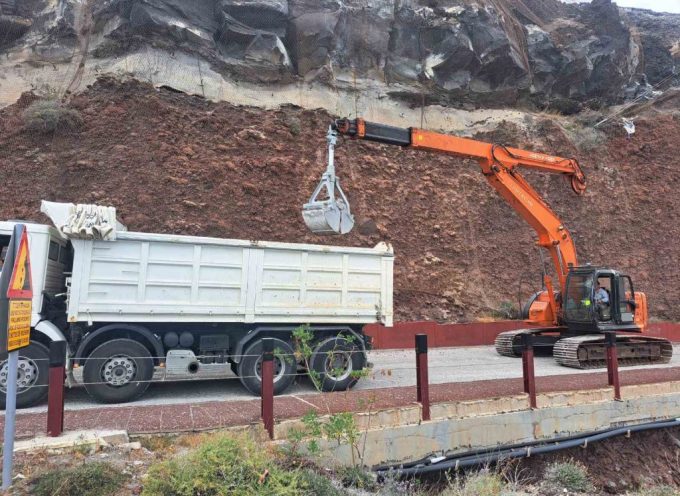 Η Έπαρχος Θήρας για τις εργασίες στο Αμμούδι.