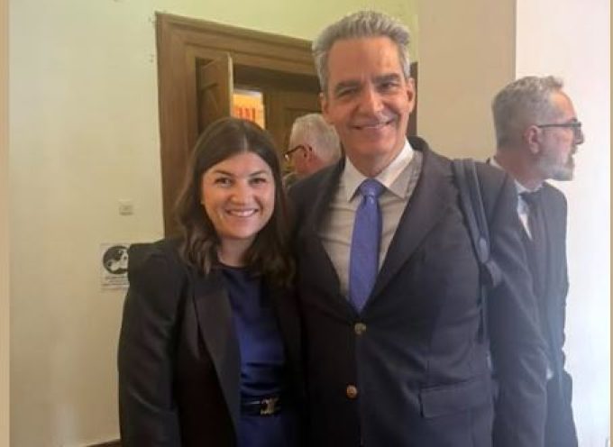 H Έπαρχος Θήρας για την παρουσία στο ΠΣ του καθηγητή Διεθνούς Δικαίου και Εξωτερικής Πολιτικής του Παντείου Πανεπιστημίου κ. Άγγελου Συρίγου.