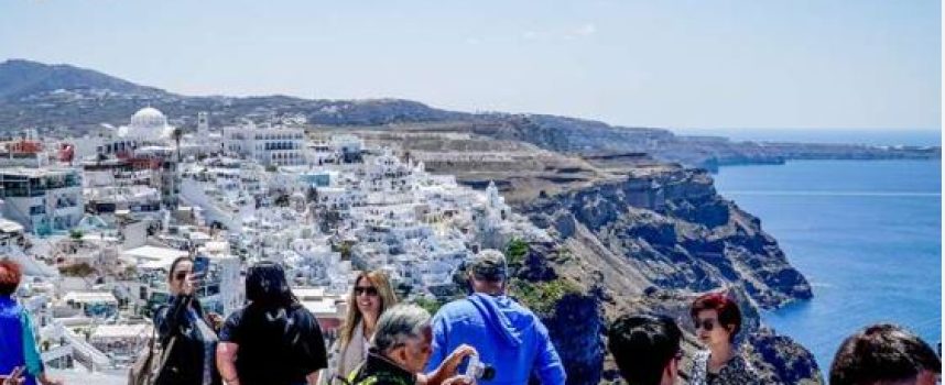 Mabrian: Η Ελλάδα κερδίζει έδαφος από την κρίση στη Μέση Ανατολή – Πού στρέφεται η διεθνής ταξιδιωτική ζήτηση