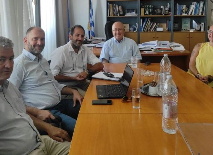 Επίσκεψη του Διευθύνοντος Συμβούλου του ΔΑΦΝΗ στη Θήρα – Συνεργασία για τη βιώσιμη ανάπτυξη και την ενίσχυση της ανακύκλωσης.