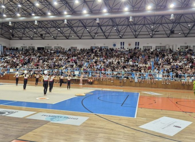 Άστραψε από ομορφιά,χρώματα και μουσική για 16η χρόνια το κλειστό γυμναστήριο της Σαντορίνης το Σάββατο το βράδυ από την ετήσια εκδήλωση του γυμναστηρίου της Μαργαρίτας Μάινα