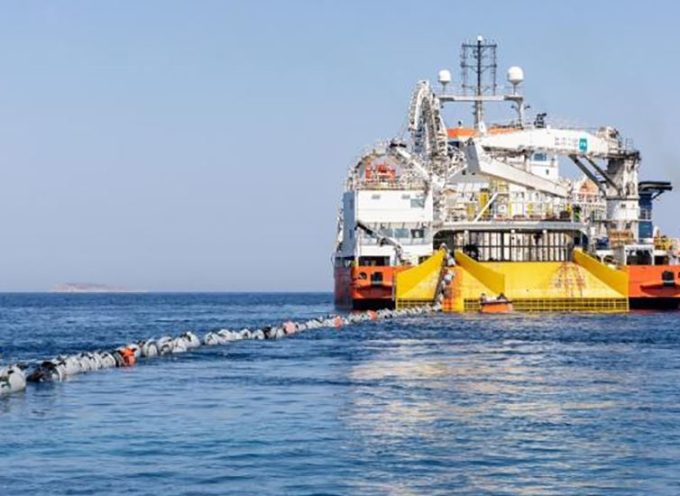 ΑΔΜΗΕ: Πώς προχωρούν τα εγχώρια έργα – Εντός 2025 η ολοκλήρωση της διασύνδεσης Σαντορίνη-Νάξου