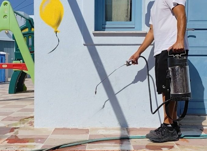 Ο Δήμος Θήρας προχωρά αυτήν την περίοδο σε εκτεταμένες εργασίες απεντόμωσης, μυοκτονίας και απολύμανσης σε όλες τις σχολικές μονάδες του νησιού.