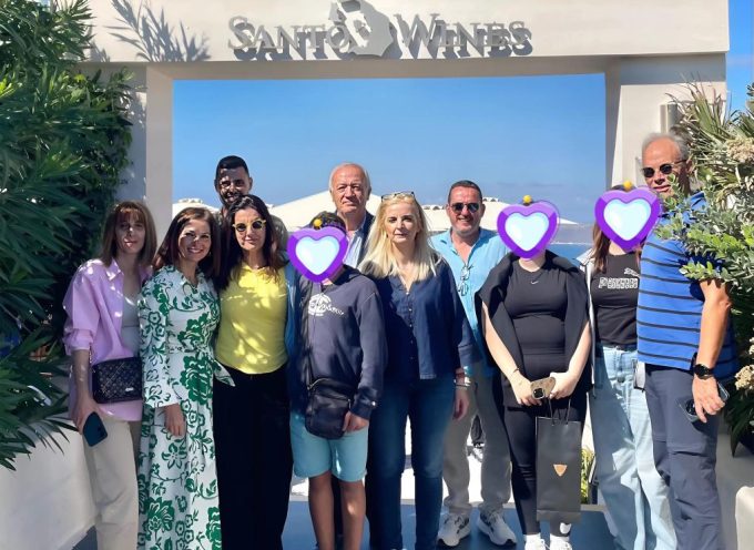 Ο Μ.Καφούρος για την  Εθελοντική Ομάδα Σαντορίνης (Ε.Ο.Σ.)