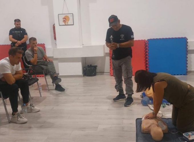 ΕΠΑΡΧΟΣ ΘΗΡΑΣ:Με μεγάλη χαρά παρακολούθησα τα μαθήματα πρώτων βοηθειών από τον Βασίλη Τσατσανίδη στην δεύτερη εκπαιδευτική εκδήλωση που διοργάνωσαν οι Ε.Π.Τ.Α