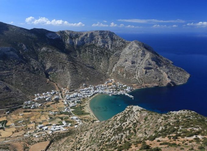 Η Δήμαρχος Σίφνου για την πιθανή δρομολόγηση πλοίου μεγάλης εταιρείας που θα χρησιμοποιεί τις Καμάρες ως ενδιάμεσο λιμάνι μεταξύ Πειραιά και Κρήτης