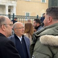 Συμμετοχή Δημάρχου Θήρας στην κινητοποίηση της ΚΕΔΕ έξω από τη Βουλή των Ελλήνων