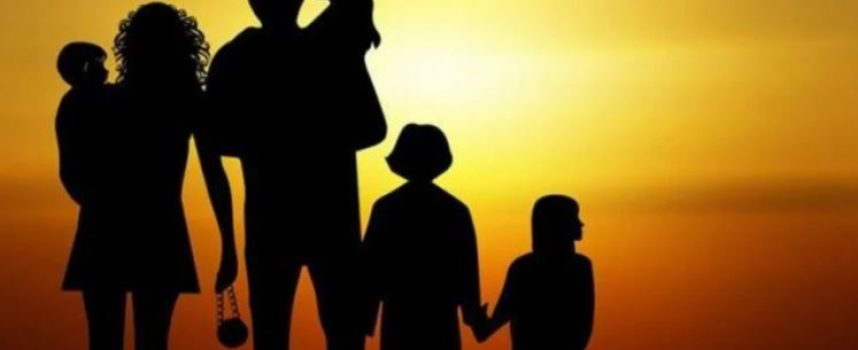 Στην κοπή της πίτας των Πολυτέκνων Σαντορίνης η Υπουργός Κοινωνικής Συνοχής και Οικογένειας κα Δόμνα – Μαρία Μιχαηλίδου .