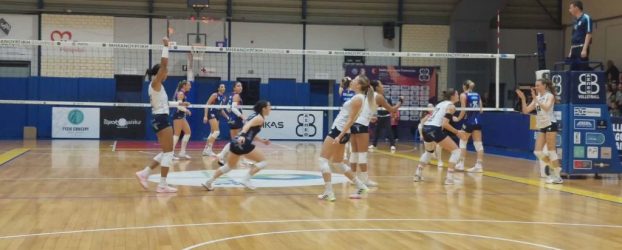 Με ιδανικό τρόπο, μία σπουδαία εκτός έδρας νίκη και μάλιστα με ανατροπή αποχαιρέτησε το 2025 στη Βούλα ο Α.Ο. Θήρας.