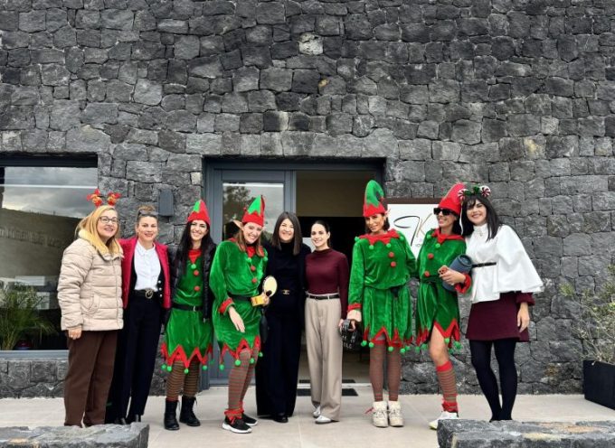 Τα κάλαντα είπαν στην Έπαρχο μαθητές και μαθήτριες από το Δημοτικό Σχολείου Πύργου–Μεγαλοχωρίου