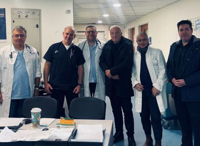 Επίσκεψη Μ.Καφούρου στο Νοσοκομείο Σαντορίνης