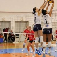 Η μαχητικότητα και το πάθος του Α.Ο. Θήρας να συνδυάσει την πρώτη του εμφάνιση στο 2026 μπροστά στον κόσμο του με ένα ακόμη επιτυχημένο αποτέλεσμα, δεν δικαιώθηκαν