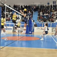 Μία σπουδαία νίκη, που δίνει ώθηση τόσο στη συνέχεια του πρωταθλήματος, όσο και στην ψυχολογία ενόψει του προσεχούς προημιτελικού Κυπέλλου, πανηγύρισε στο κατάμεστο ΔΑΠΠΟΣ ο Α.Ο. Θήρας