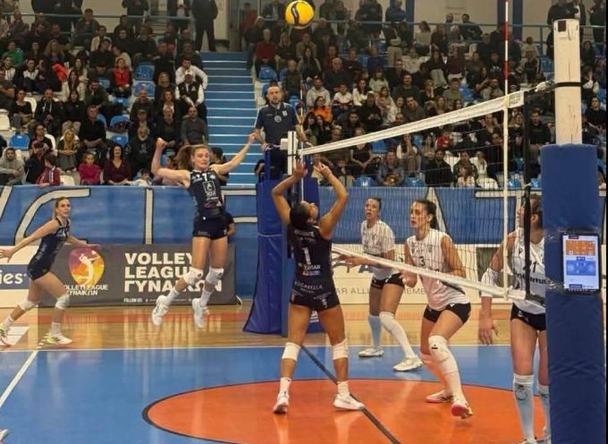 Μία πολύ σπουδαία νίκη πανηγύρισε μπροστά στον κόσμο του ο Α.Ο. Θήρας, καθώς επικράτησε με 3-0 (25-22, 25-23, 25-21) του ΠΑΟΚ