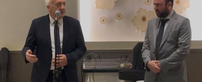 M KAΦΟΥΡΟΣ: Με ιδιαίτερη χαρά και τιμή παραυρέθηκα σήμερα στην κοπή της πρωτοχρονιάτικης πίτας του Ιδρύματος Λούλας και Ευάγγελου Νομικού