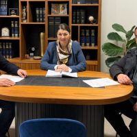 Έπαρχος Θήρας: Με ιδιαίτερη χαρά υποδεχθήκαμε την Τρίτη στη Σαντορίνη τον φίλο Αντιπεριφερειάρχη Πρωτογενούς Τομέα Φιλήμονα Ζανεττίδη