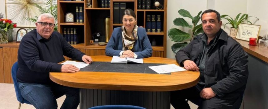 Έπαρχος Θήρας: Με ιδιαίτερη χαρά υποδεχθήκαμε την Τρίτη στη Σαντορίνη τον φίλο Αντιπεριφερειάρχη Πρωτογενούς Τομέα Φιλήμονα Ζανεττίδη